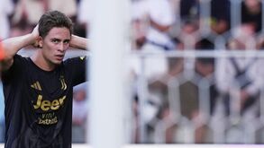 Yildiz com fratura no dedo do pé esquerdo deve ser baixa na Juventus por dois meses
