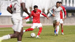 Hiago Santos em ação pelos sub-23 do Santa Clara