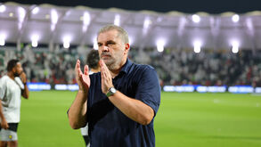 Postecoglou tenta guiar o Al Nassr a mais uma vitória