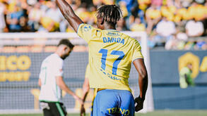 Dawda Camara somou cinco golos em 36 jogos pelo Cádiz em 2025/26
