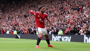 Bruno Fernandes celebra golo em Old Trafford