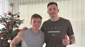 Trubin com Vlad Zhyrnyi