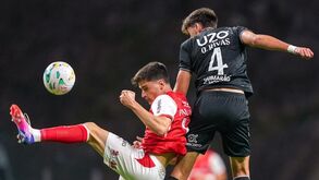 Óscar Rivas em luta com Pau Víctor
