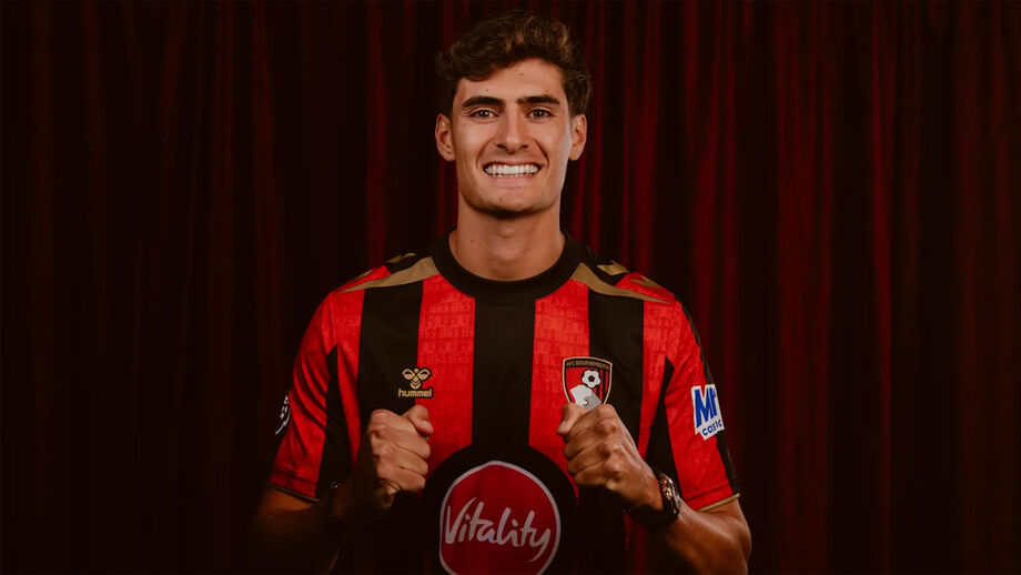 António Silva deixou o Benfica e foi oficializado no Bournemouth