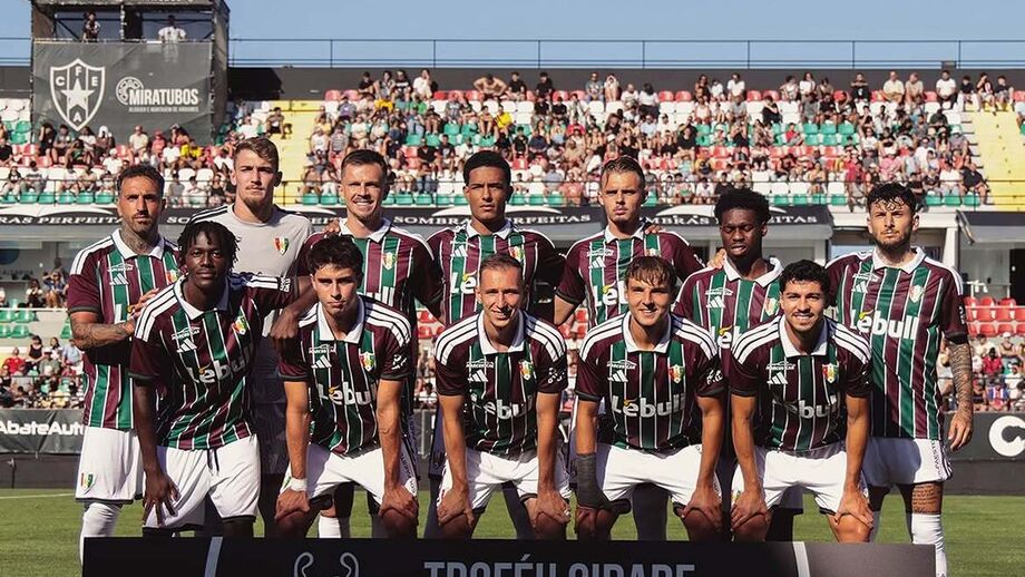 A equipa com que o Estrela iniciou a disputa do Troféu Cidade da Amadora