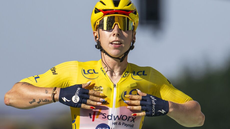 Lorena Wiebes venceu de amarelo