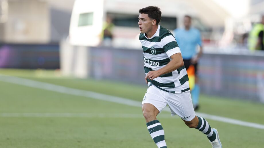 Rodrigo Dias em ação na pré-época