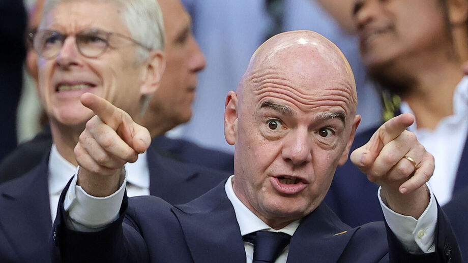 Infantino caiu em desgraça e várias federações já lhe retiram o apoio