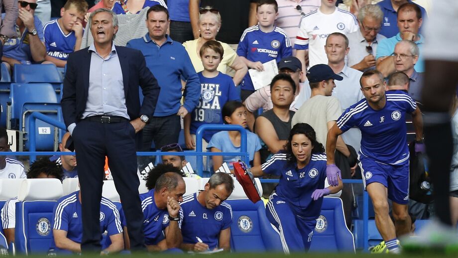 José Mourinho e Eva Carneiro no jogo da polémica