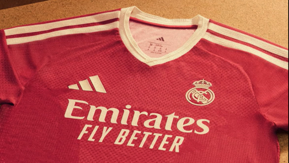 Nova camisola em tons de rosa com listas brancas