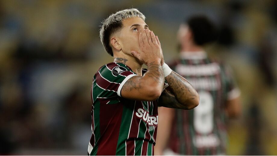 Yeferson Soteldo em ação pelo Fluminense frente ao Independiente Rivadavia