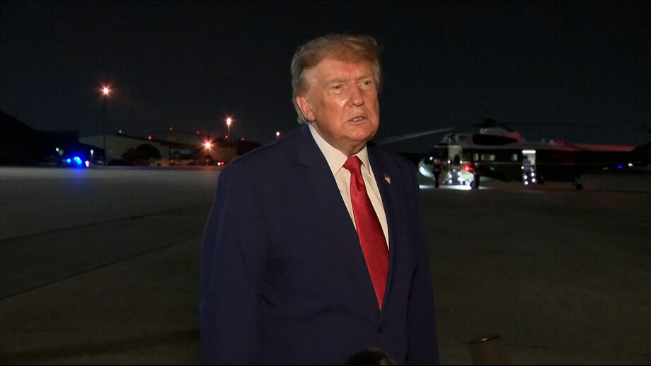 Presidente norte-americano desembarcou do Air Force One devido a uma ameaça