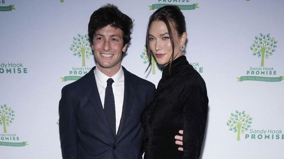 Josh Kushner com Karlie Kloss em Nova Iorque