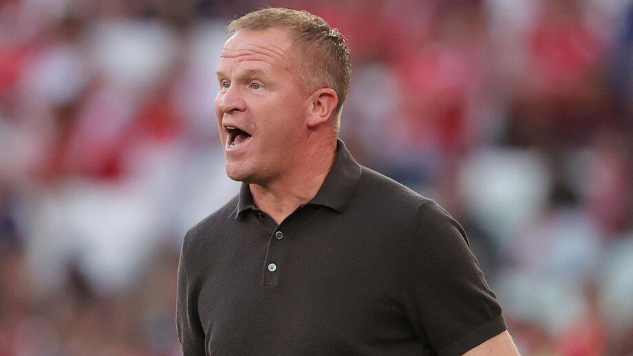 Wouter Vrancken considera que o Hearts merecia a vitória frente ao Benfica na 2.ª mão