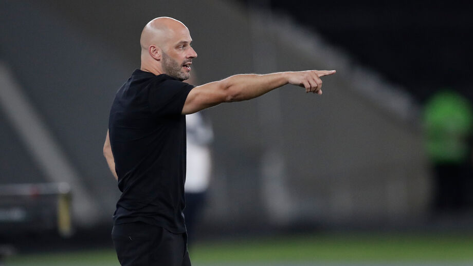 Franclim Carvalho treina o Botafogo