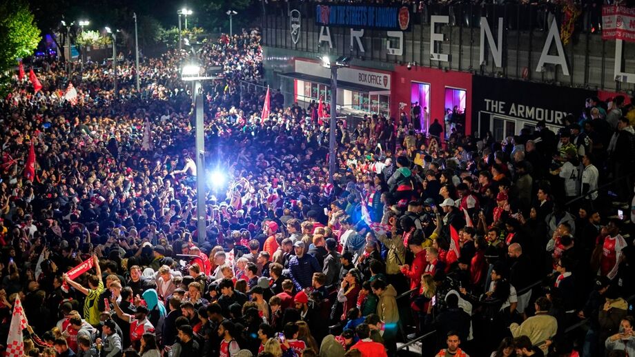 Festa pela vitória no Charity Shield