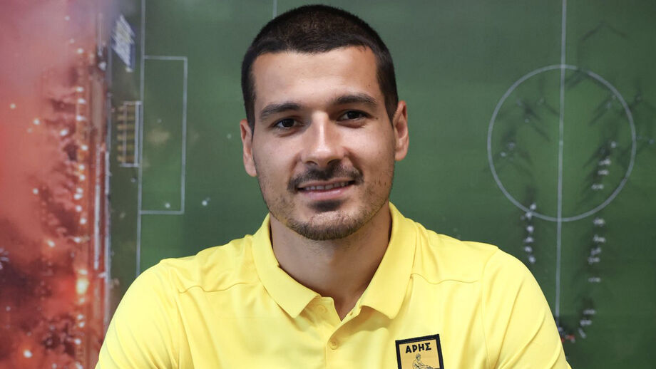 Oficial: Ricardo Velho troca Farense pelo Aris Salónica da Grécia 