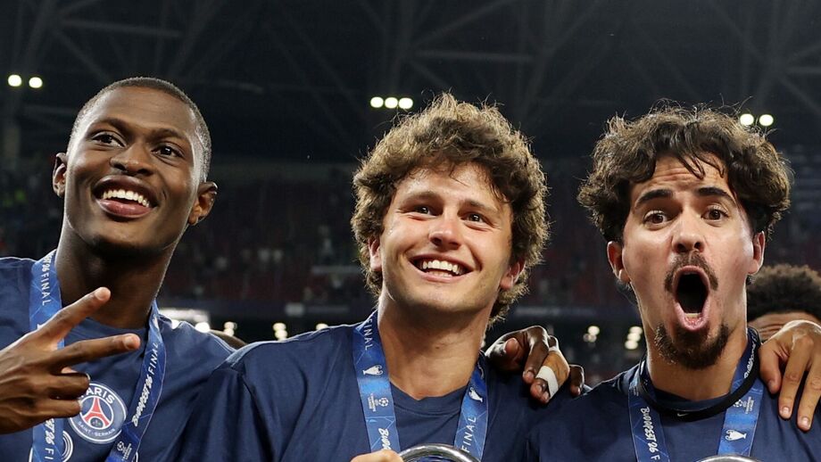 Nuno Mendes, João Neves e Vitinha brilham no PSG