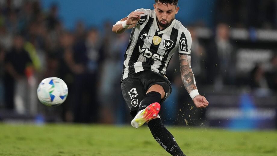 Alex Telles é capitão do Fogão