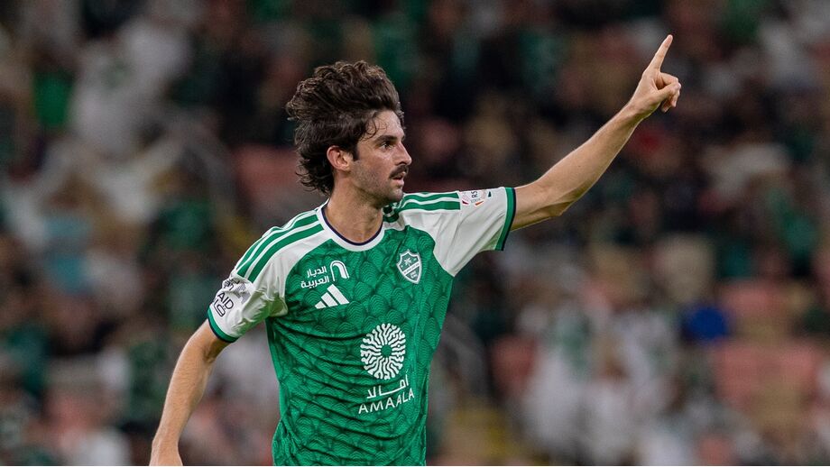 Trincão contabiliza dois golos com a camisola do Al Ahli
