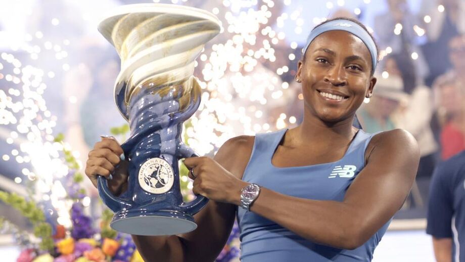 Coco Gauff celebra conquista em Cincinnati