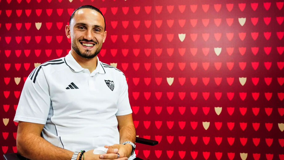 Kochorashvili deixou o Sporting e assinou pelo Sevilha