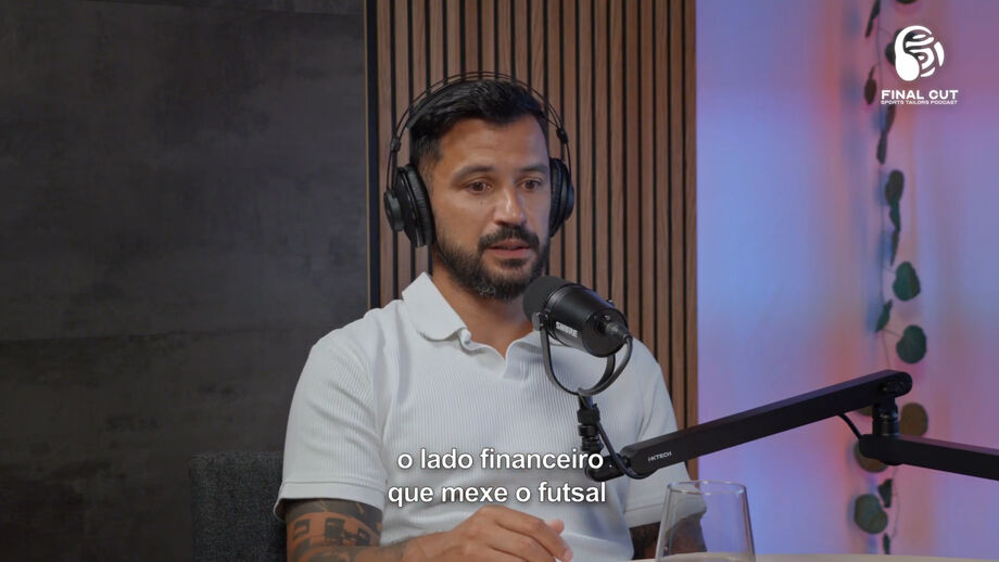 Internacional português fala sobre o final da carreira e deixa convite para o Record International Masters Futsal