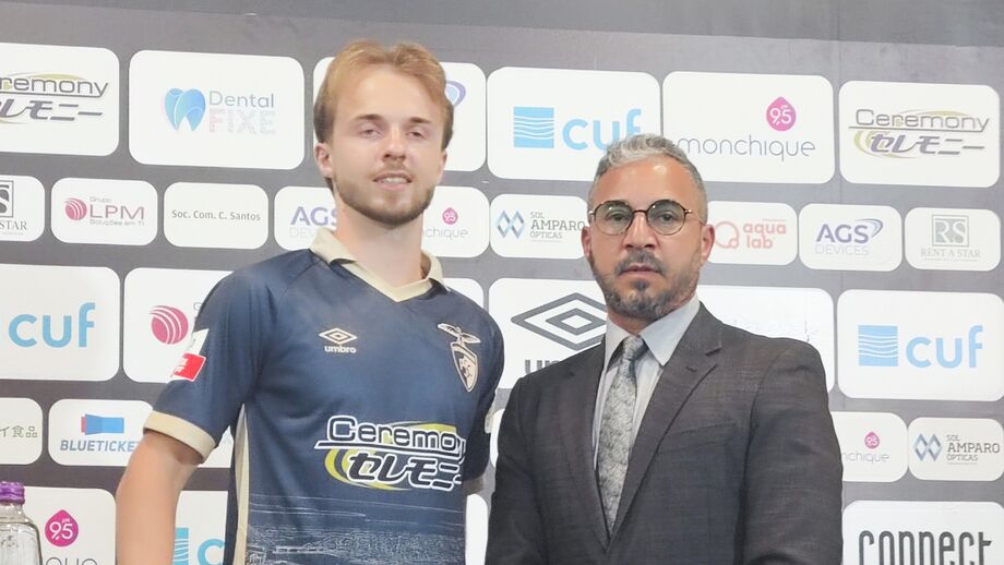 Georgii Tunguliiadi foi apresentado esta segunda-feira