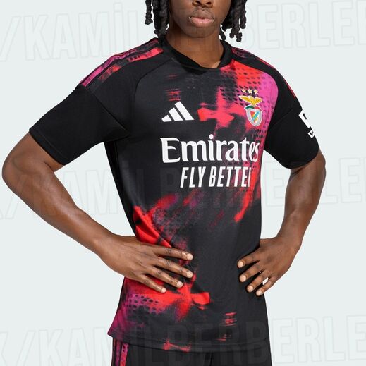Será este o terceiro equipamento do Benfica para a temporada 2026/27?
