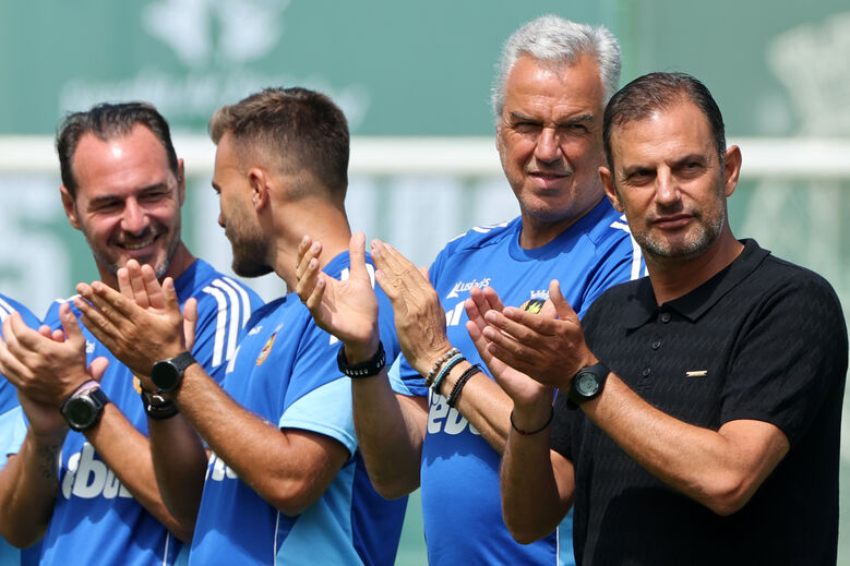 Sotiris Silaidopoulos no banco do Rio Ave