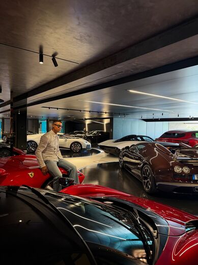Cristiano Ronaldo mostra garagem