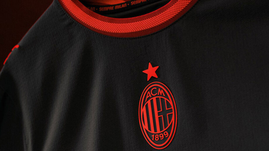 AC Milan apresenta nova camisola com borda vermelha