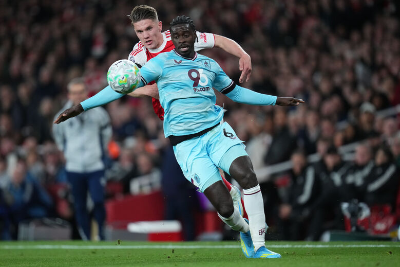Axel Tuanzebe (28 anos)