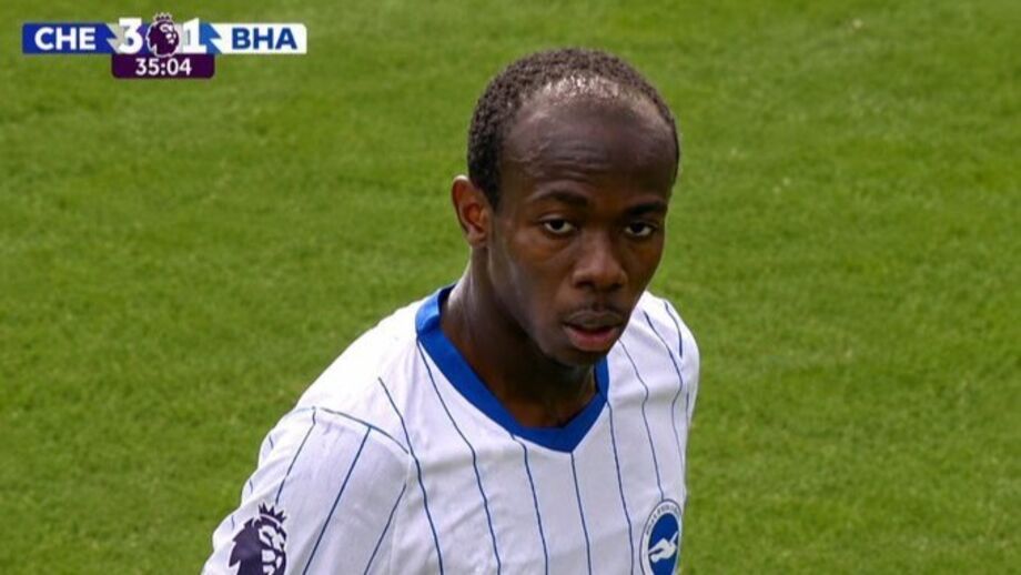 Malick Yalcouyé diante do Chelsea