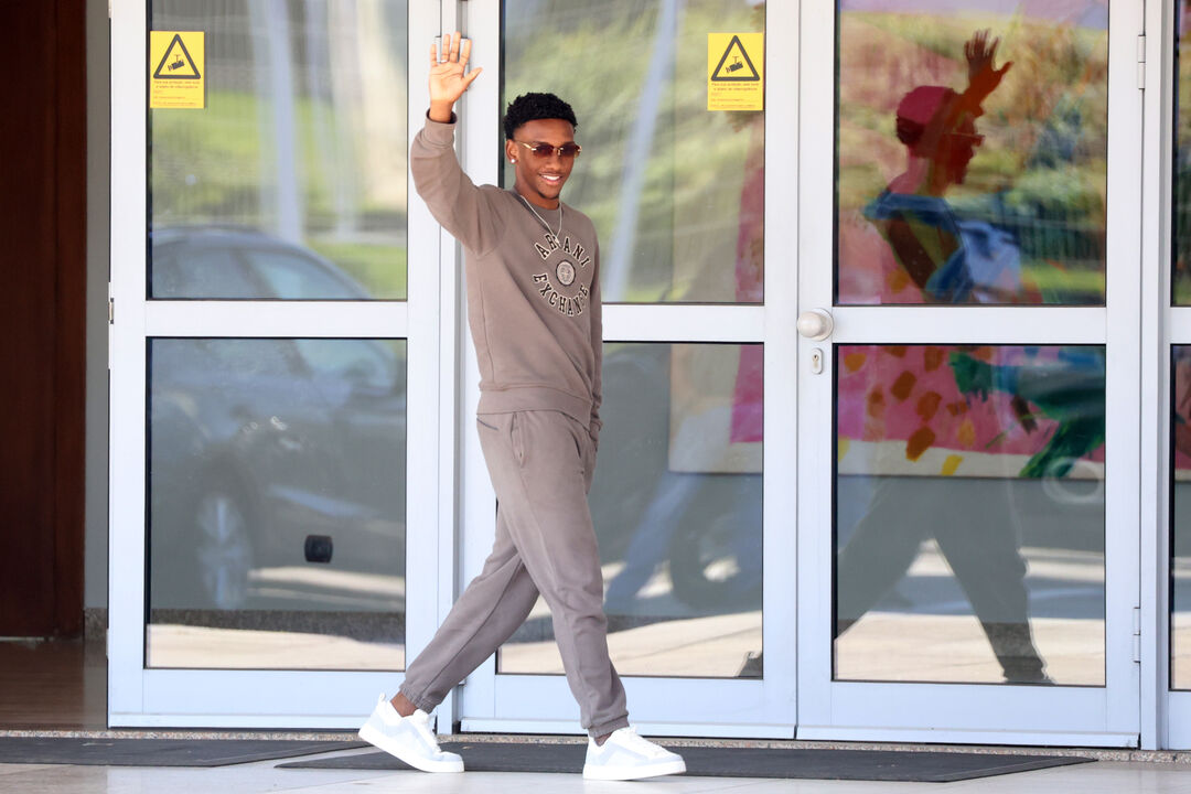 Gabriel Mec na chegada à Invicta