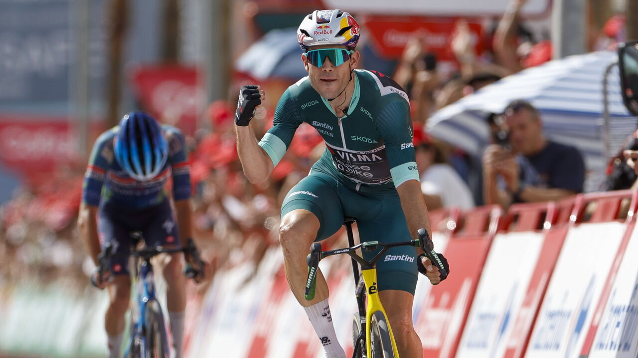 Wout van Aert vence etapa da Vuelta em Loja