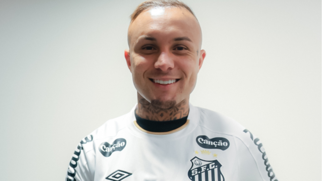Cebolinha apresentado no Santos 
