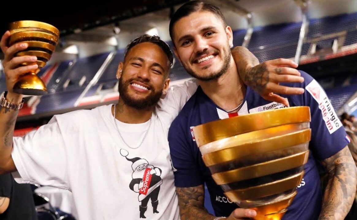 Com Neymar nos tempos de PSG