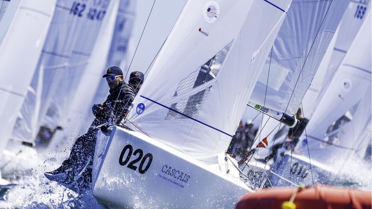 Haroldo Solberg lidera o Mundial de J/70 em Cascais