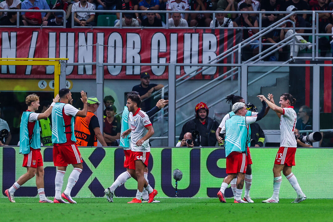 Benfica venceu o Milan em San Siro