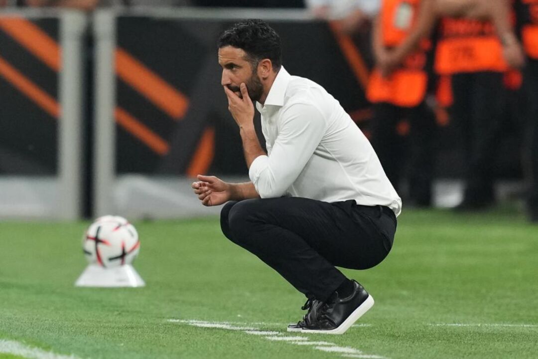 AC Milan's head coach Ruben Amorim gestures during the Europa