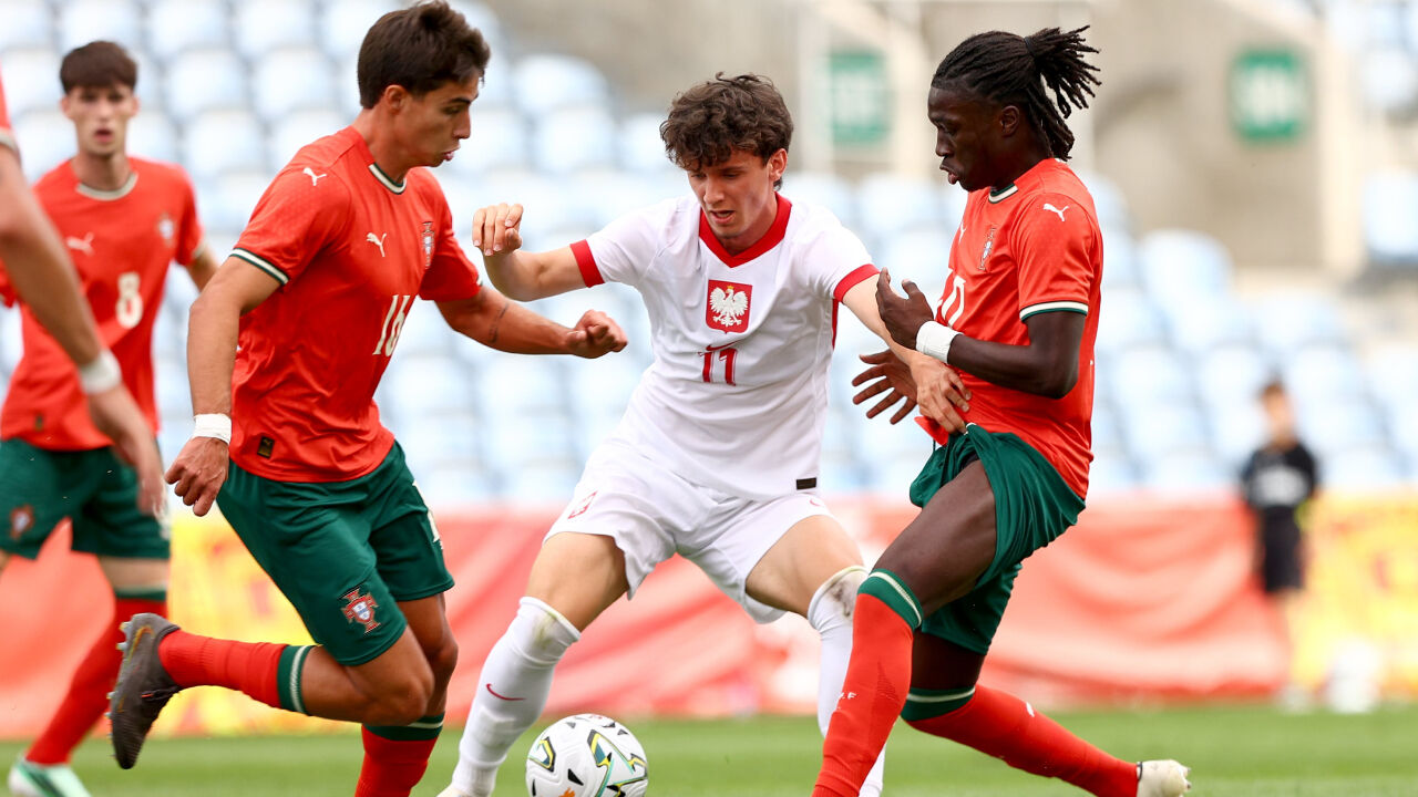 Polacos levaram a melhor no Estádio Algarve