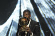 Ousmane Dembélé recebe a Bola de Ouro 2025