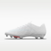 As Mercurial Superfly 11 Elite em versão All-White