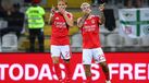 Prestianni e Schjelderup festejam um dos golos do Benfica diante do Moreirense