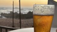 Casillas celebra regresso ao Porto com uma cerveja à beira-mar