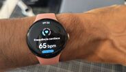 Relógio mostra frequência cardíaca de 65 bpm em zona ligeira