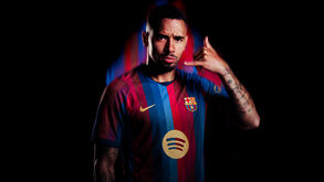 Gabriel Jesus assina pelo Barcelona por três épocas