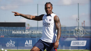 Renato Sanches rescindiu com o PSG no início do mês