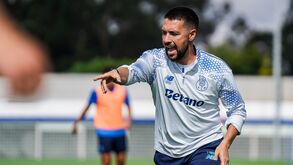 Farioli em mais um treino no Olival